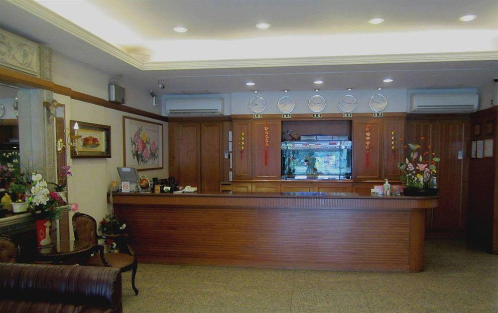 Sin Fu Business Hotel Taichung Exteriör bild