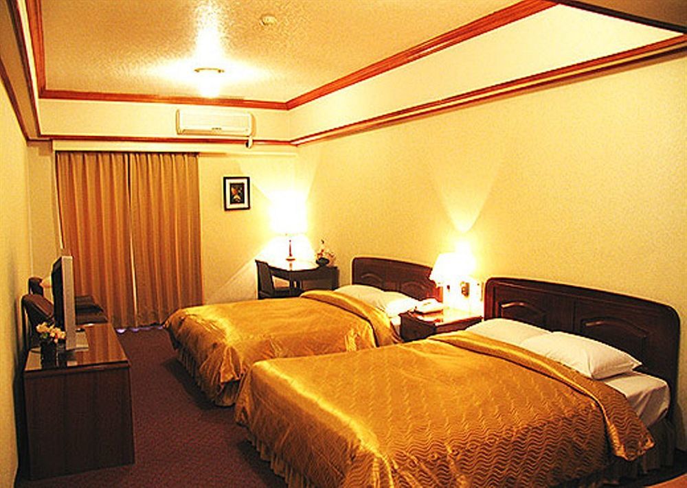 Sin Fu Business Hotel Taichung Exteriör bild